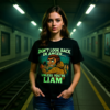 20251214213834-1f0d9353-e41e-6b16-836b-9677b1251e95.png Oasis Inspired Funny Britpop T-Shirt – Don’t Look Back In Anger Unless You’re Liam